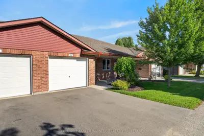 300 Johnt Street S 51, Stratford, On N5a 7v5