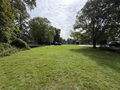 95 Dorothea Drive, Billings Bridge - Riverside Park And Area, On K1v 7c6