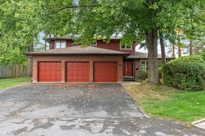 206 Cypress Court, Crystal Bay - Rocky Point - Bayshore, On K2h 8z8