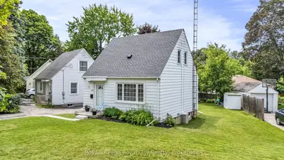 56 Winston Crescent, Guelph, On N1e 2k2