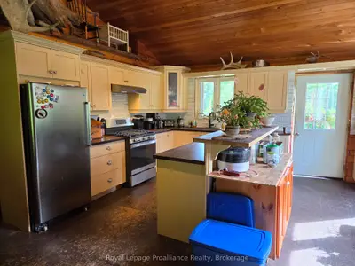 152 Addington Rd 3, Addington Highlands, On K0h 1k0