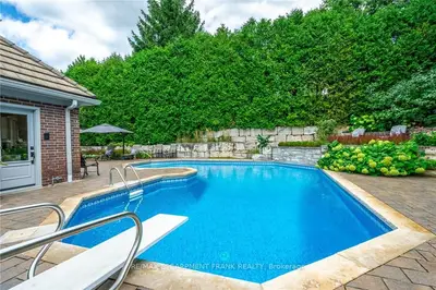 45 Peppertree Crescent, Hamilton, On L9g 4l8