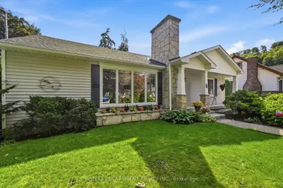 6 Kerman Avenue, Grimsby, On L3m 3w4