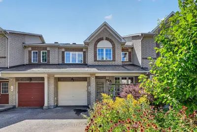 Att/Row/Townhouse in Barrhaven