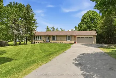 318 Freelton Road, Hamilton, On N0b 2j0