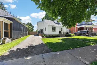 131 Bruce Street S, Blue Mountains, On N0h 2p0