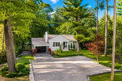 285 Ontario Street, Lambton Shores, On N0m 1t0