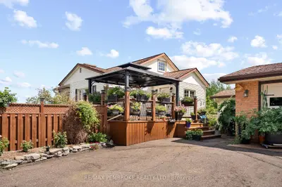1315 Blakely Crescent W, Pembroke, On K8a 6z9