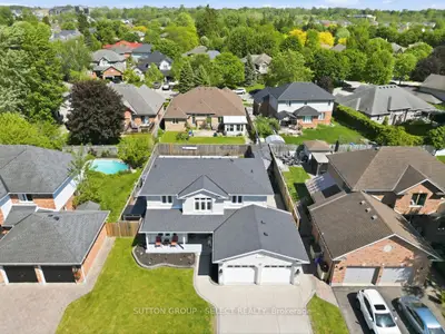 60 Edgevalley Road, London East, On N5y 5m5