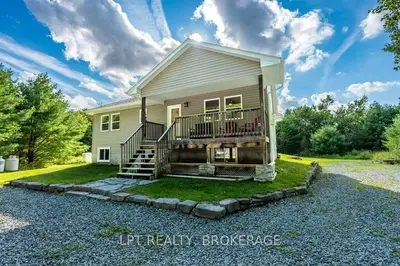 131 Leisure Point Road, Rideau Lakes, On K0g 1x0