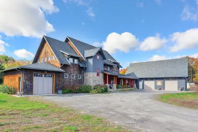 1422 Muskoka Rd 118 Road W, Bracebridge, On P1l 1w8