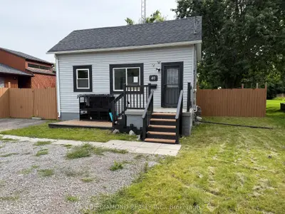 40 St Patrick Street, Kawartha Lakes, On K9v 1r2