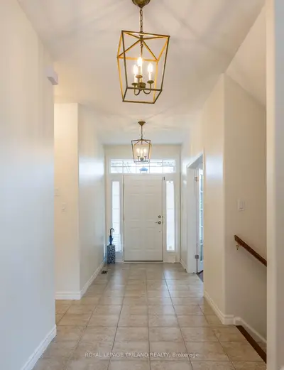 1310 Shore Road, London South, On N6k 4z8