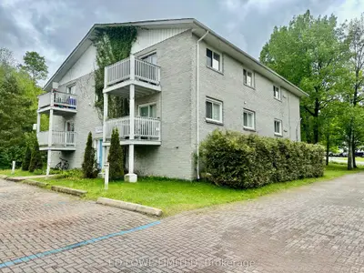 25 Kitchen Road S, Huntsville, On P1h 1z9