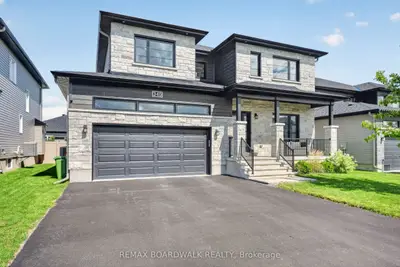 340 Moonlight Drive, Russell, On K4r 0l1