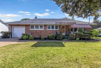 7 Willowdale Street, Brant, On N3t 5l7