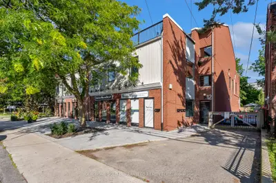 12 Ontario Street, Grimsby, On L3m 3g9