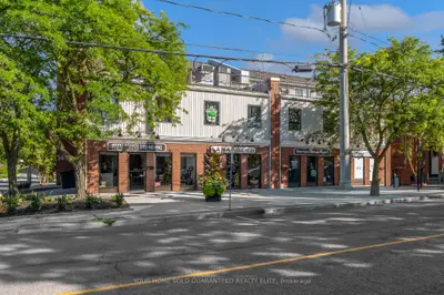 12 Ontario Street, Grimsby, On L3m 3g9