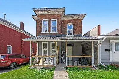42 Elmsley Street S, Smiths Falls, On K7a 3p6