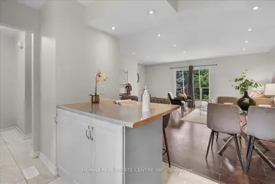 421 Bairstow Crescent, Waterloo, On N2k 2h7