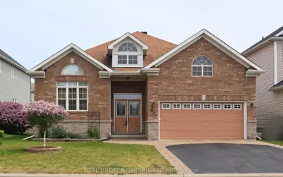 204 Hillpark High Street, Orleans - Convent Glen And Area, On K1w 0b5