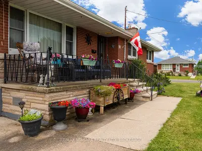 90 John Street, Port Colborne, On L3k 1r2