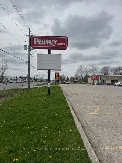 2954a Ontario Street, Perth East, On N5a 6s5