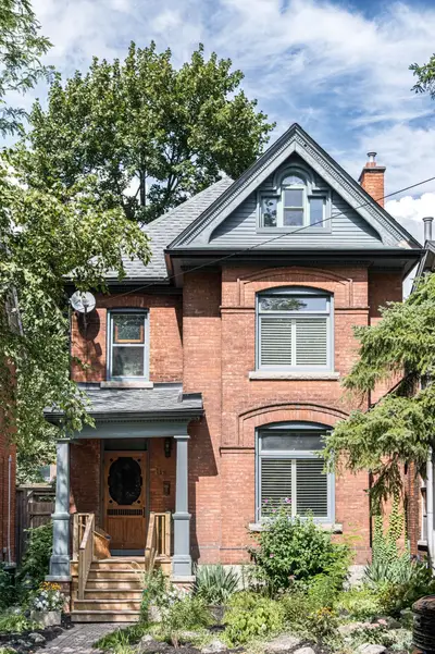 118 Markland Street, Hamilton, On L8p 2k1