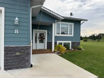 8 Spruce Drive, Emo, On P0w 1e0