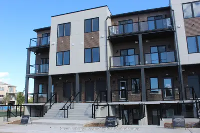 42 Lowes Road W 64, Guelph, On N1g 0h6