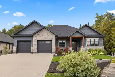 9 Lakeside Woods Crescent, Saugeen Shores, On N0h 2c6