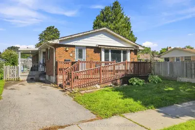 4 HARDING Crescent, London South, ON N6E 1G3