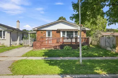 4 HARDING Crescent, London South, ON N6E 1G3