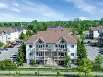 1105 STITTSVILLE MAIN Street F, Stittsville - Munster - Richmond, ON K2S 0C8