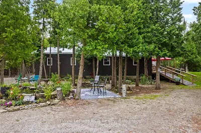 269 Lindsay Road 20 Road, Northern Bruce Peninsula, On N0h 1z0