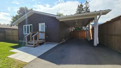 221 Castlefrank Road, Kanata, On K2l 1t4