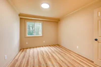 1275 Bentley Drive 106, London East, On N5v 4m4