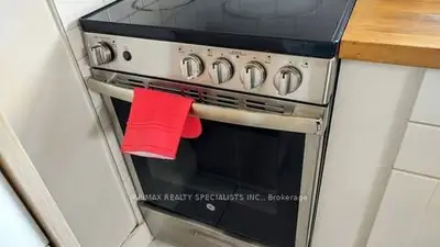1064 Barton Street Apt 2, Hamilton, On L8l 3e5