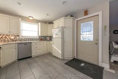 1566 NAIRN Avenue, London East, ON N5V 2P2