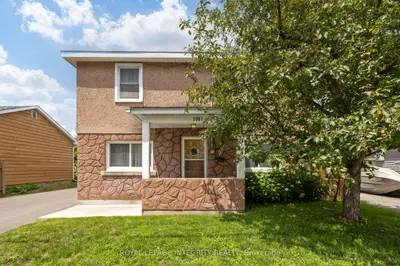 1081 Kenaston Street, Cyrville - Carson Grove - Pineview, On K1b 3p8