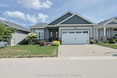 34 Sunrise Lane, Lambton Shores, On N0m 1t0