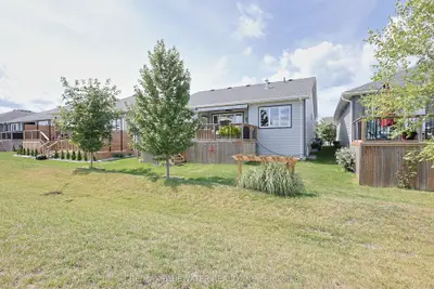 34 Sunrise Lane, Lambton Shores, On N0m 1t0