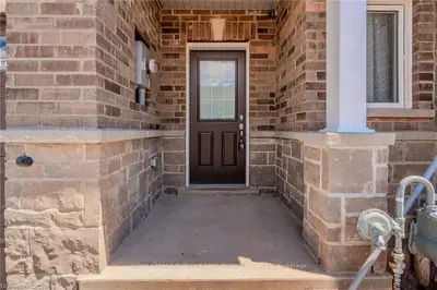 91 Pinot Crescent, Hamilton, On L8e 0j9