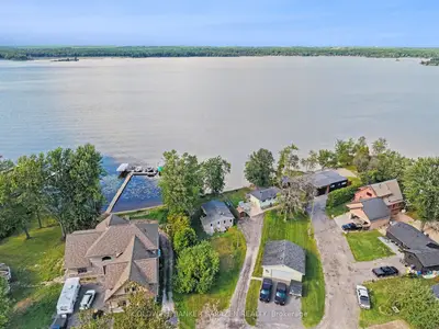 33 B Oakdale Lane, Horton, On K7v 3z8