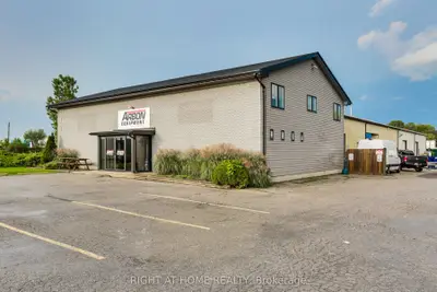 1464 N Crumlin Side Road, London East, On N5v 1s1