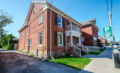 273 Charlotte Street 1, Peterborough, On K9j 2v3