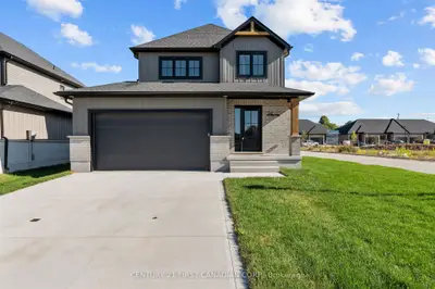 34 Postma Crescent, North Middlesex, On N0m 1a0