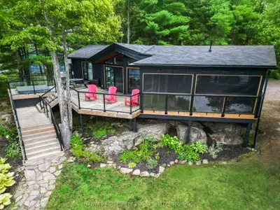1069 White Eagle Road, Gravenhurst, On P0e 1g0