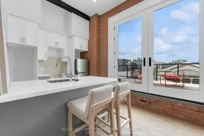 56 York Boulevard 211, Hamilton, On L8r 0a2