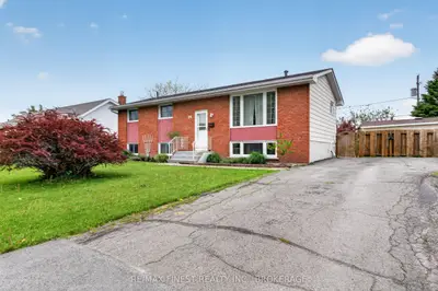 14 Chesterfield Drive, Loyalist, On K7n 1m2